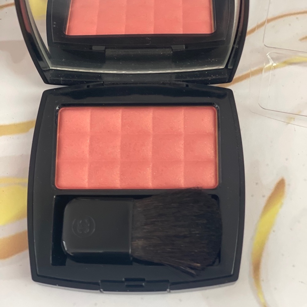 Chanel Ireele blush